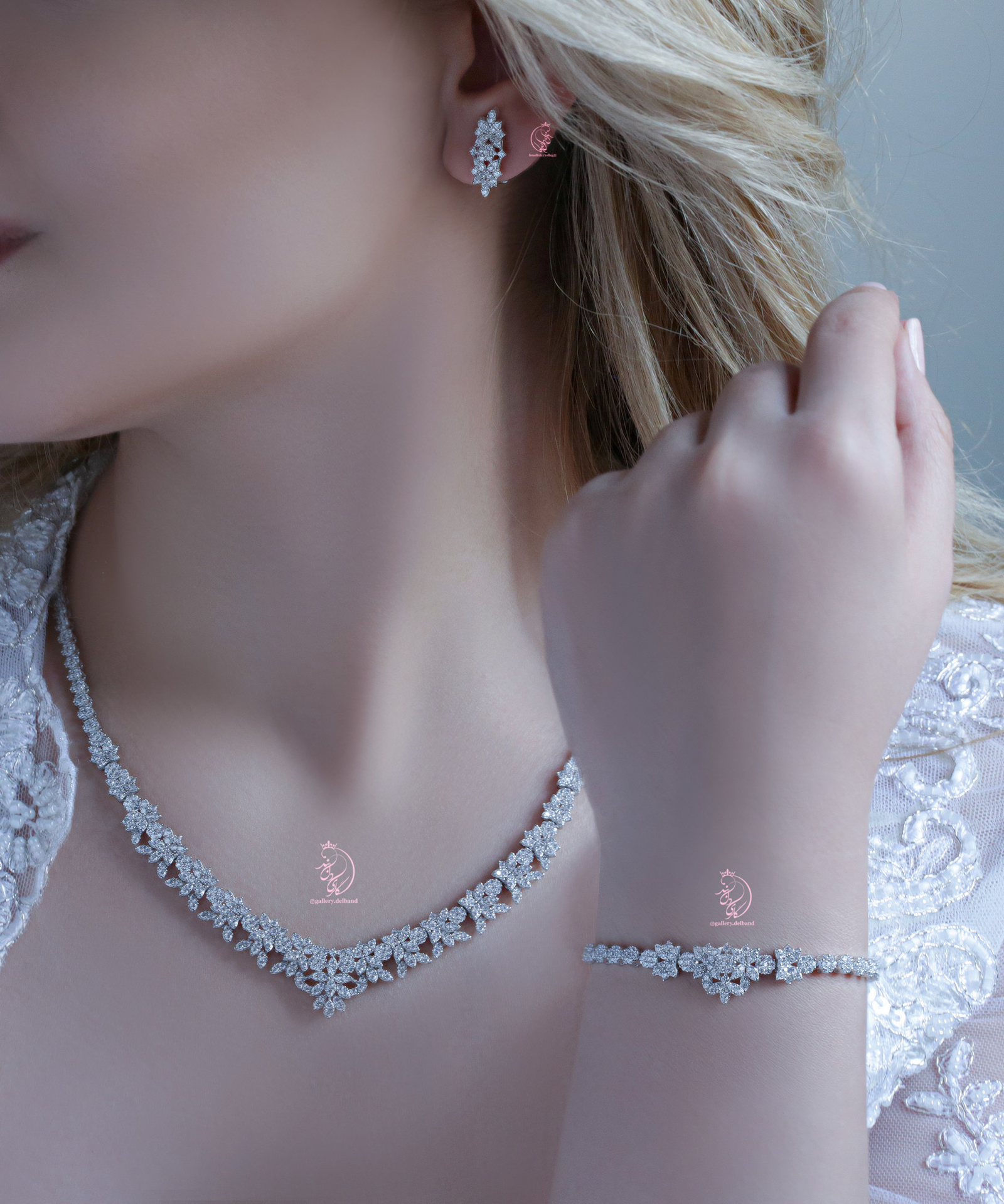 💎سرویس(گردنبند ، گوشواره و دستبند ) جواهری شیک و زیبا نقره عیار ۹۲۵ با نگینهای درخشان با روکش طلا سفید با قفل جواهری