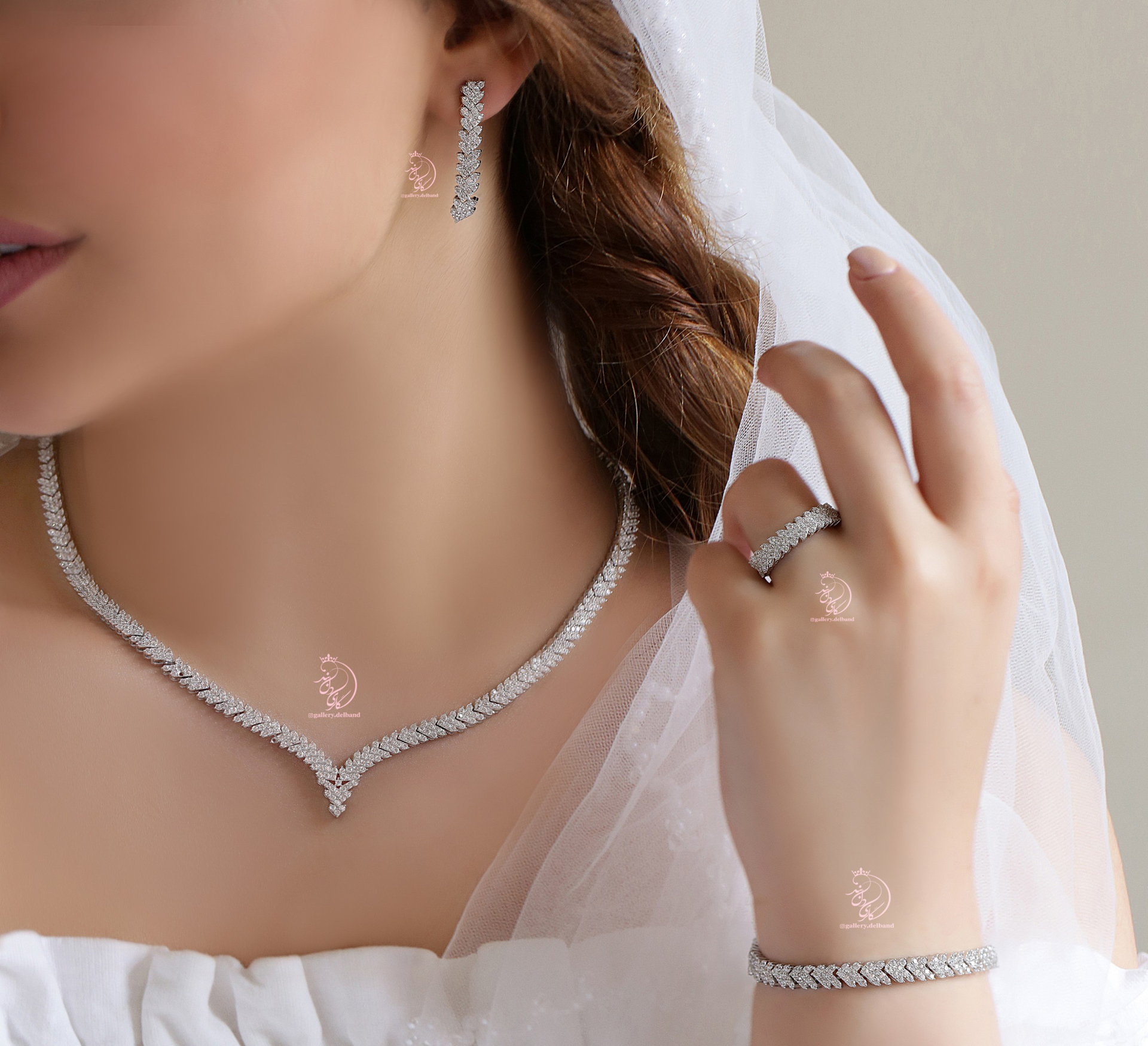 💍سرویس جواهری با طراحی زیبا و پرطرفدار نقره عیار ۹۲۵ با روکش طلا سفید‌‌‌‌‌‌‌ ‌‌